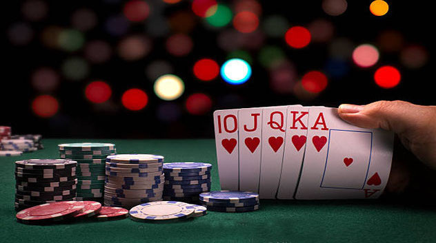 Menghilangkan Resiko Kekalahan Saat Bermain Poker Online
